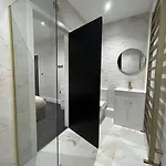 Fields Retreat - 4 Ensuite Bedrooms * ヨーク