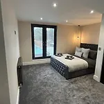 Fields Retreat - 4 Ensuite Bedrooms ヨーク