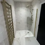 別荘 Fields Retreat - 4 Ensuite Bedrooms