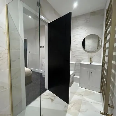 Fields Retreat - 4 Ensuite Bedrooms * York