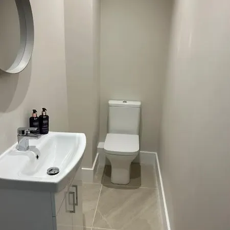 Fields Retreat - 4 Ensuite Bedrooms *