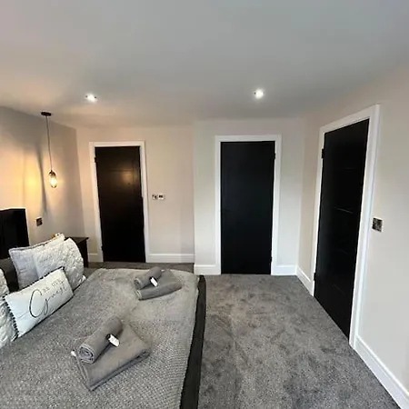 Tatil Evi Fields Retreat - 4 Ensuite Bedrooms York