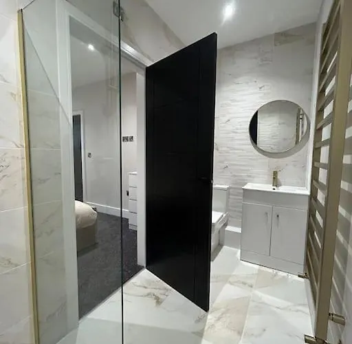 Fields Retreat - 4 Ensuite Bedrooms * York