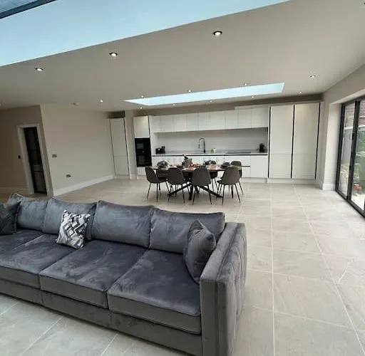 Fields Retreat - 4 Ensuite Bedrooms Vakantiehuis York