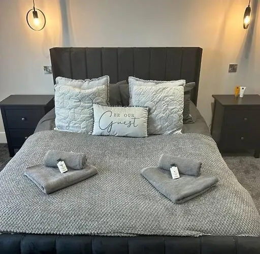 Fields Retreat - 4 Ensuite Bedrooms York