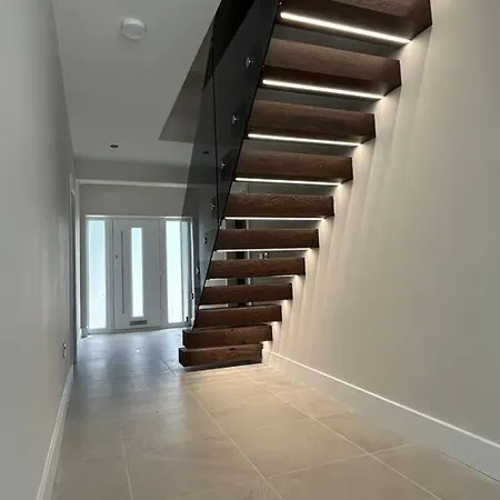 Semesterbostad Fields Retreat - 4 Ensuite Bedrooms York