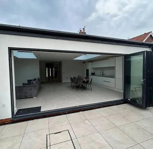 Fields Retreat - 4 Ensuite Bedrooms